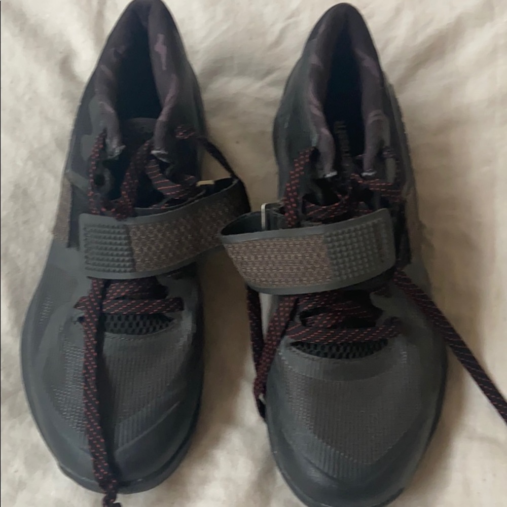 Reebok lifting shoes size 8.5